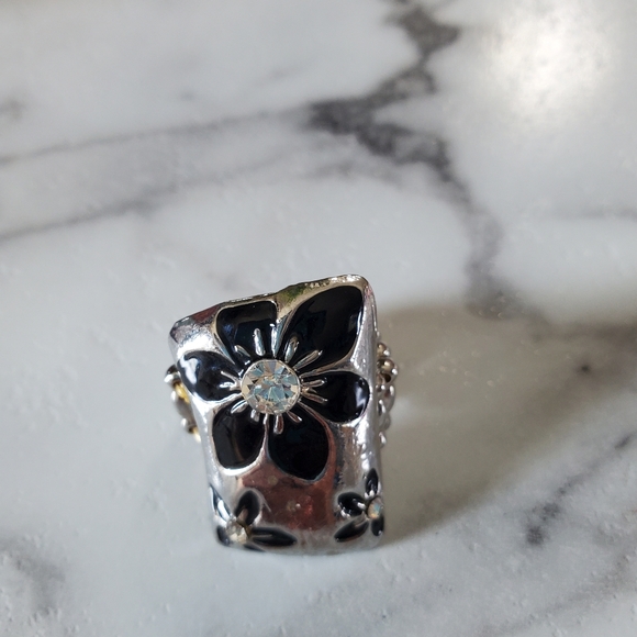 Silver Tone Adjustable Band Ring with Black Flowers & Rhinestones 💥3 for $24💥 - Picture 6 of 13